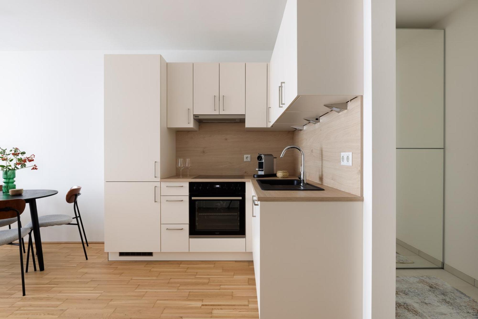 Coho City Apartments Mit Hauseigener Tiefgarage Vienna Exterior photo